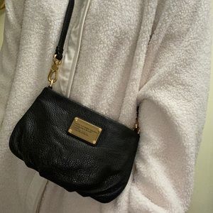 (New)Marc by Marc Jacobs black crossbody p…